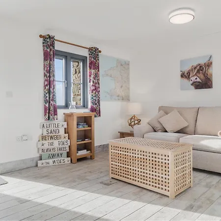 Grassholm Cottage With Hot Tub - Dog Friendly Haverfordwest Buitenkant foto